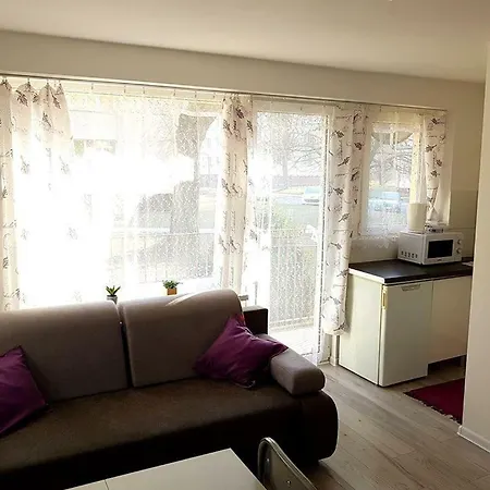 Pokoj Z Aneksem Kuchennym Przy Termach - Jelenia Gora - Cieplice Sl. Homestay Warmbrunn